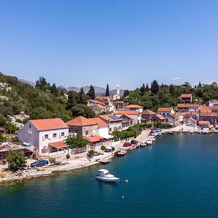 בית נופש 1 Bedroom In Rogotin