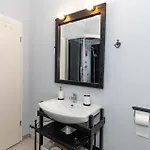 1 Bedroom Front In *