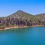 1 Bedroom Front In *